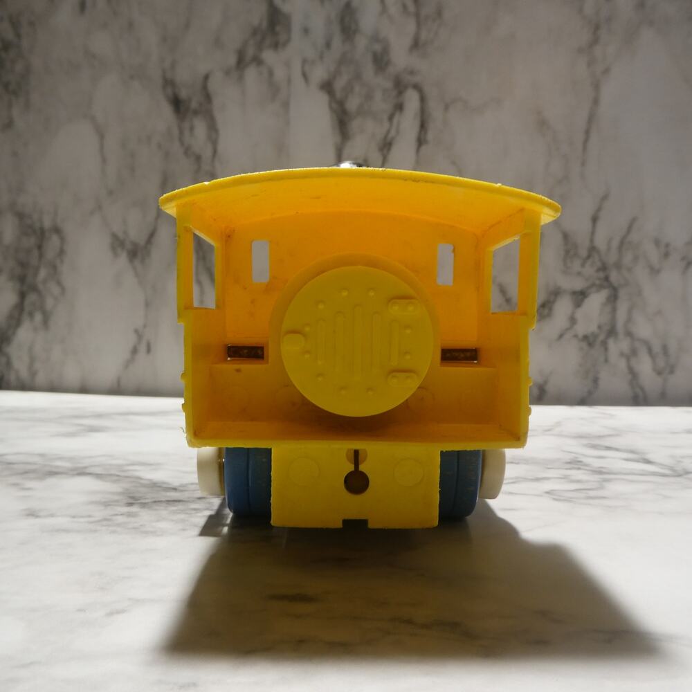 Vintage 1964 Fisher Price Wood Toot Toot‎ Train Locomotive - Picture 8 of 9